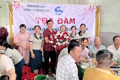 Gặp mặt dâu rể 20/10 năm học 2023-2024