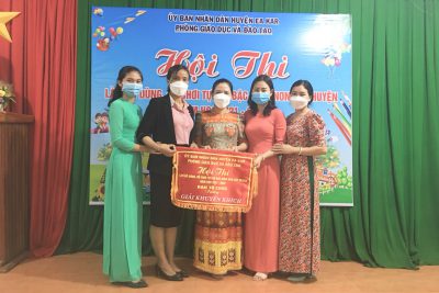 Các bé Trường MN Bông Sen trải nghiệm Làm chú  Bộ đội nhân ngày 22/12