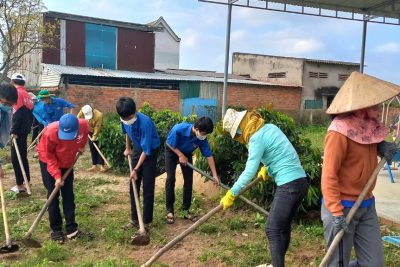 Đoàn viên, thanh niên MN Bông Sen ra quân hưởng ứng “Tháng thanh niên”
